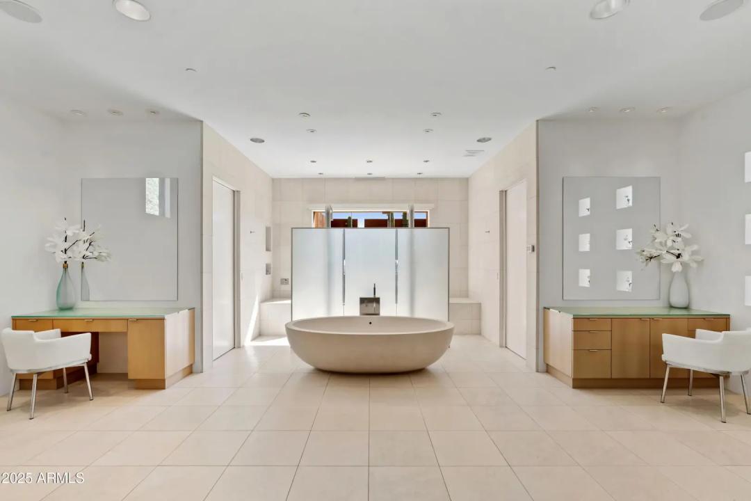 Real Estate Picture 30