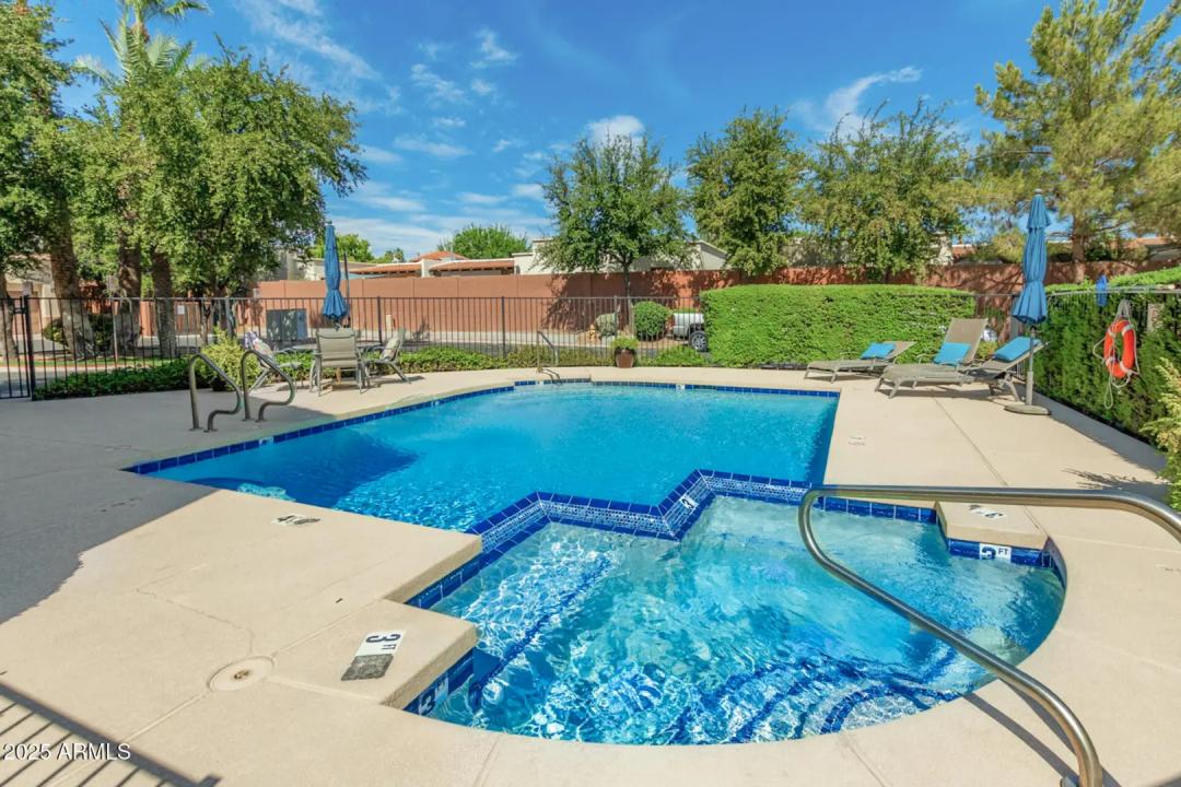 Real Estate Picture 30