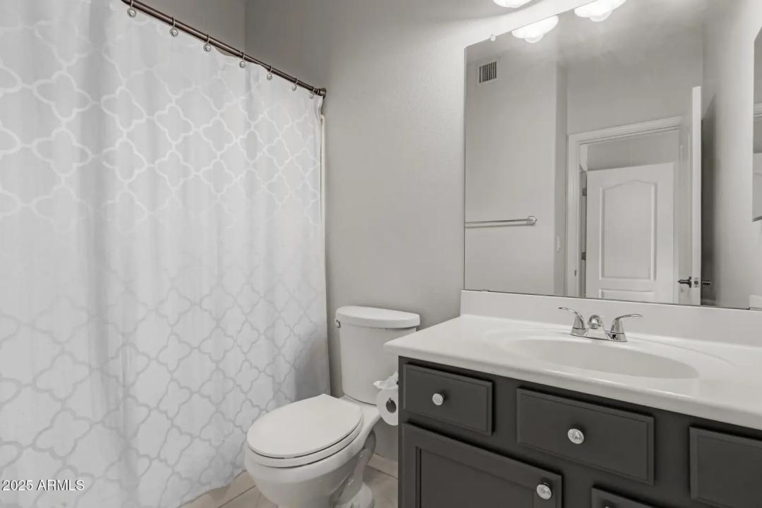 Real Estate Picture 24