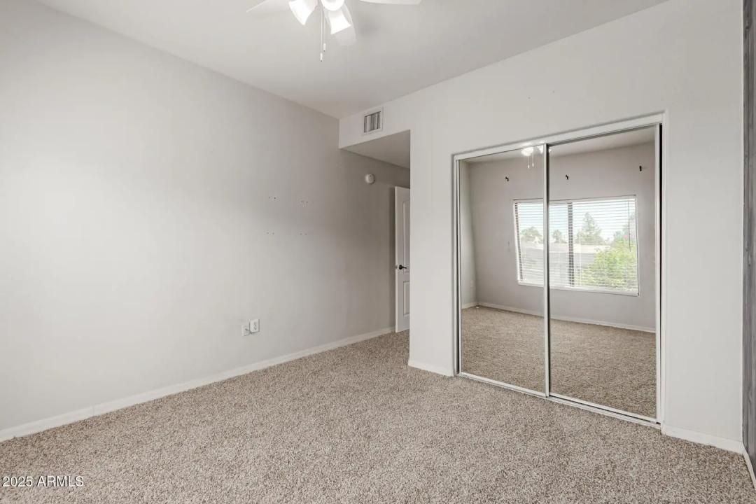 Real Estate Picture 23