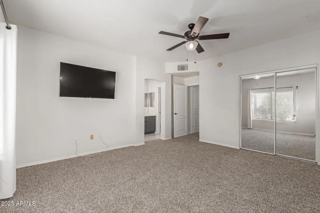 Real Estate Picture 18