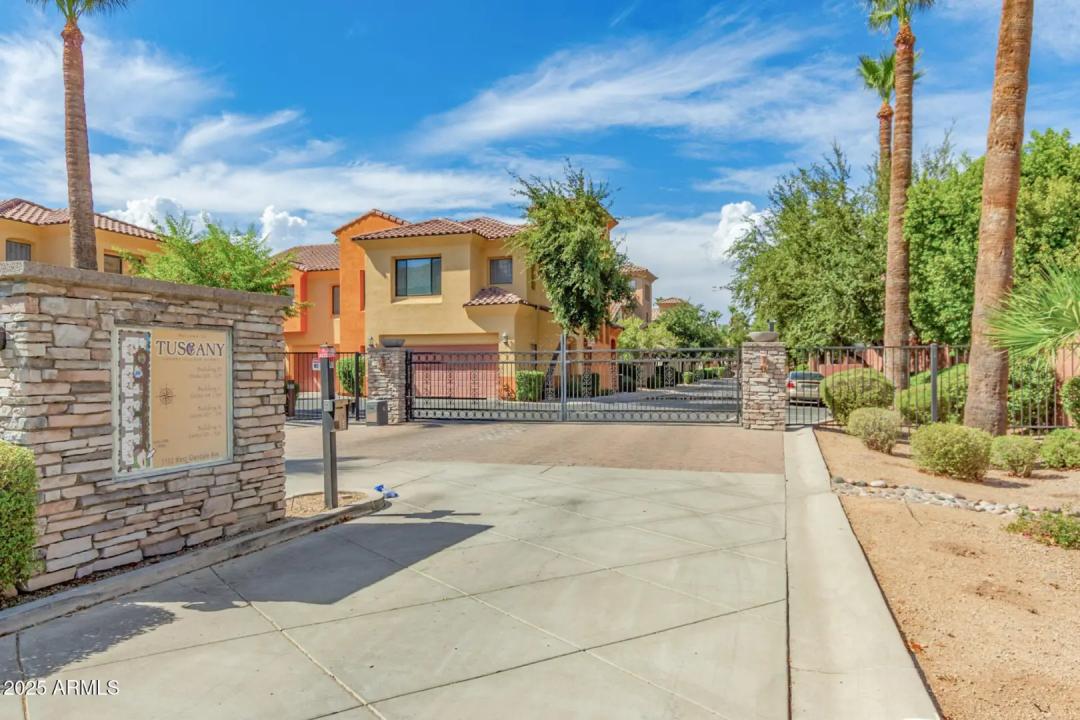 Real Estate Picture 32