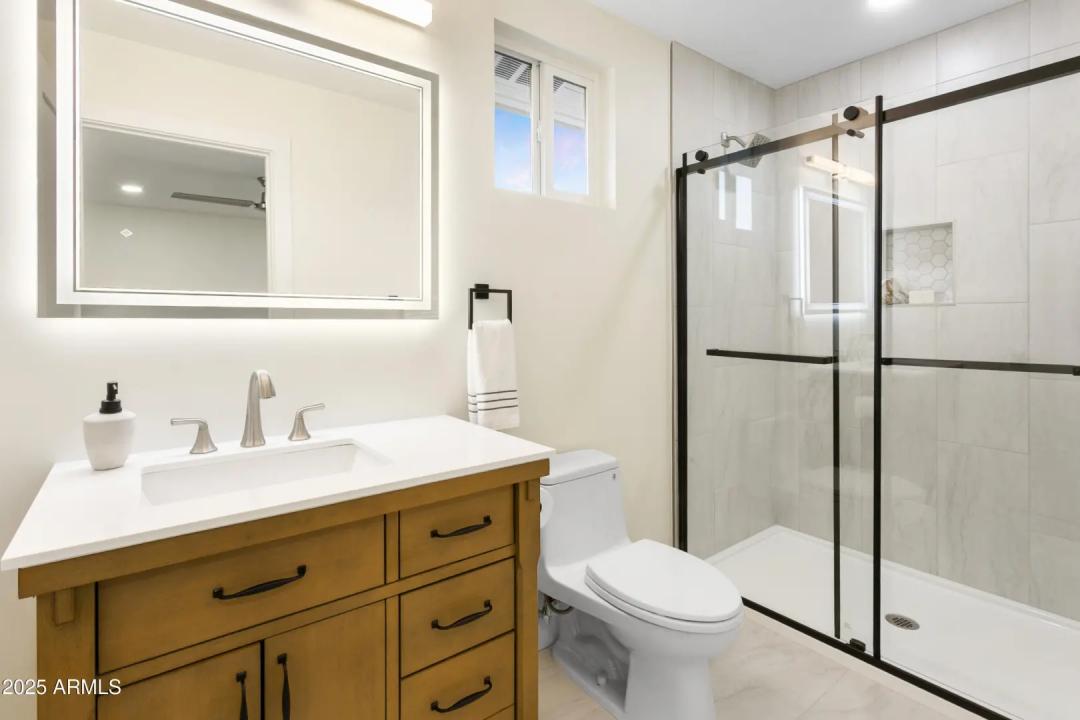 Real Estate Picture 24