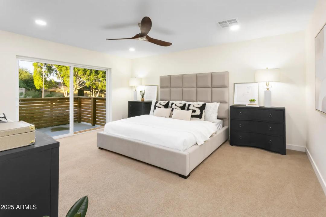 Real Estate Picture 12