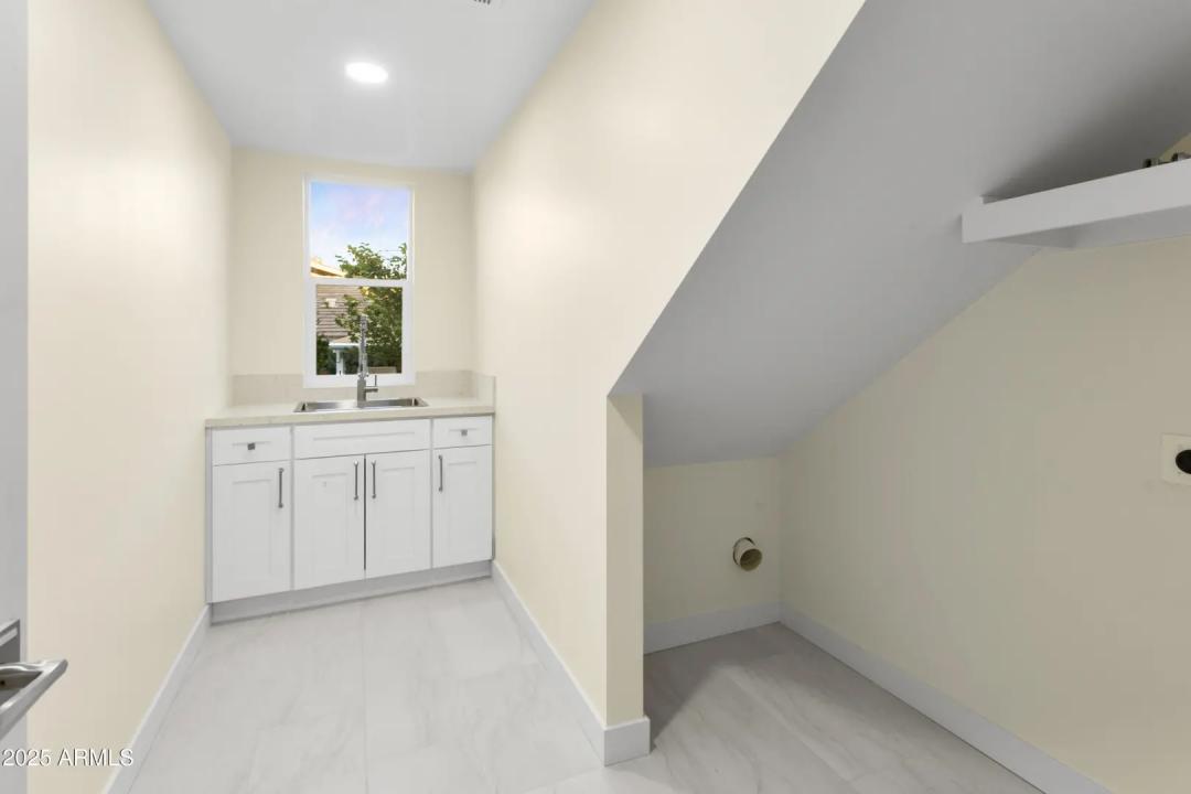 Real Estate Picture 20