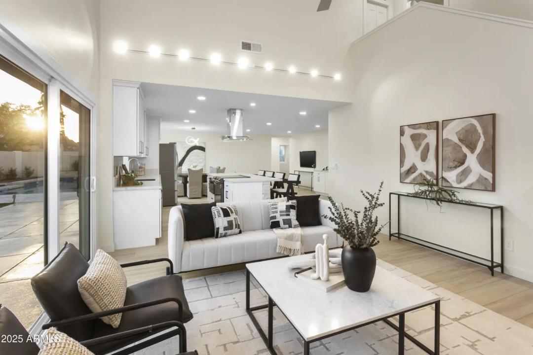 Real Estate Picture 22