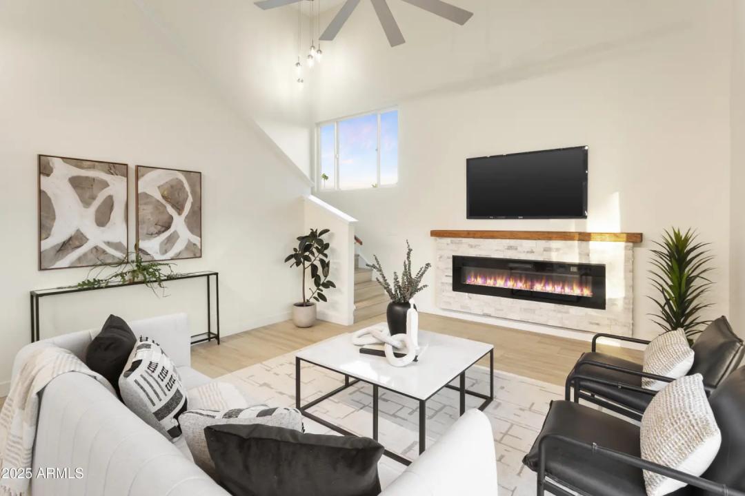 Real Estate Picture 9