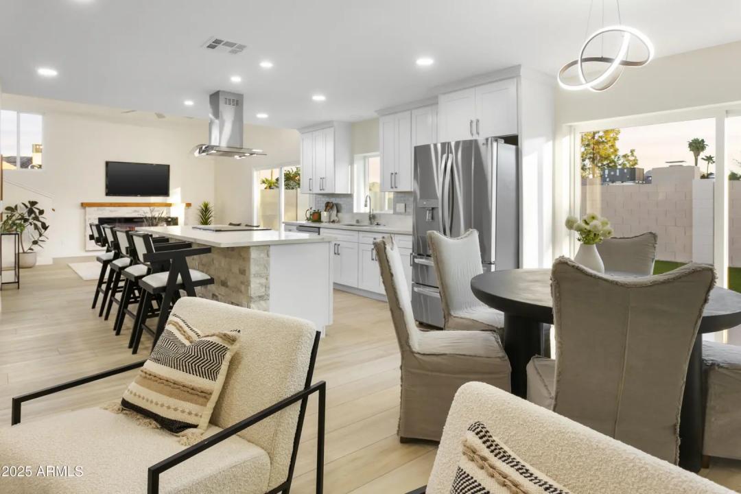 Real Estate Picture 8