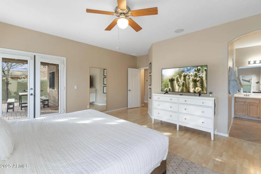 Real Estate Picture 12