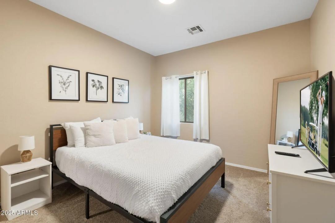 Real Estate Picture 17