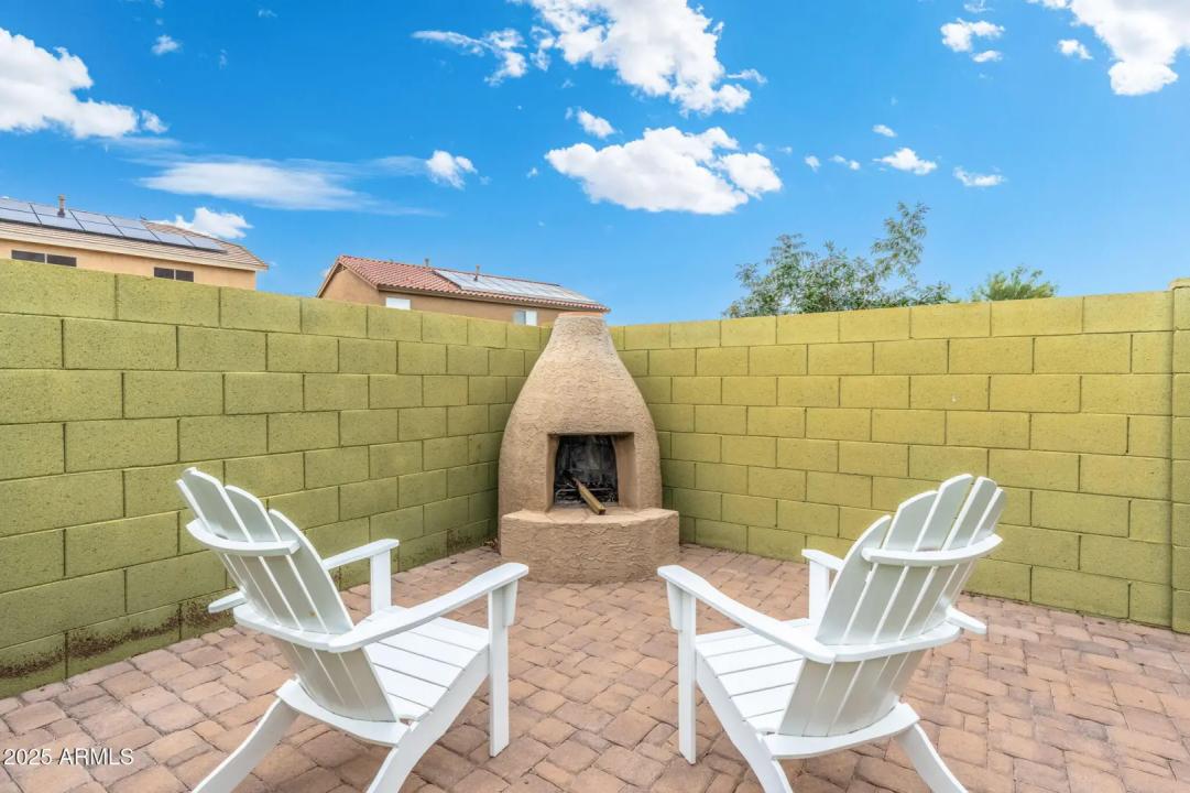 Real Estate Picture 20