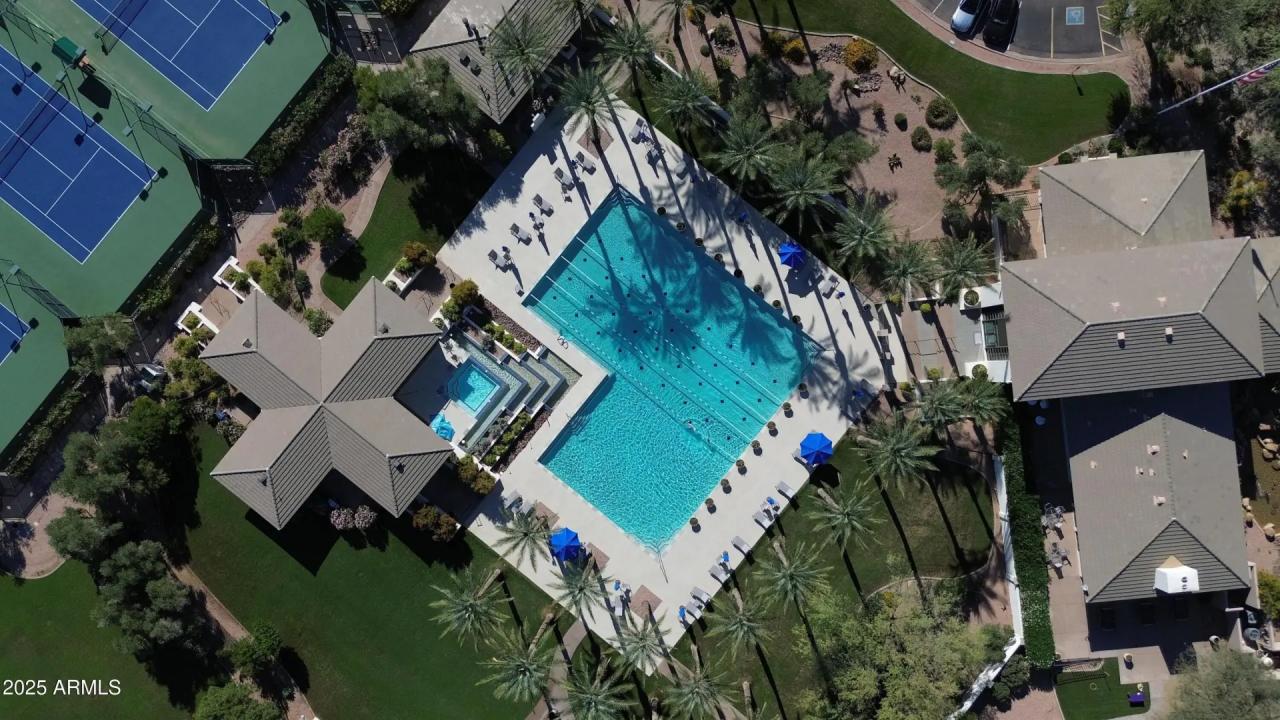 Real Estate Picture 35