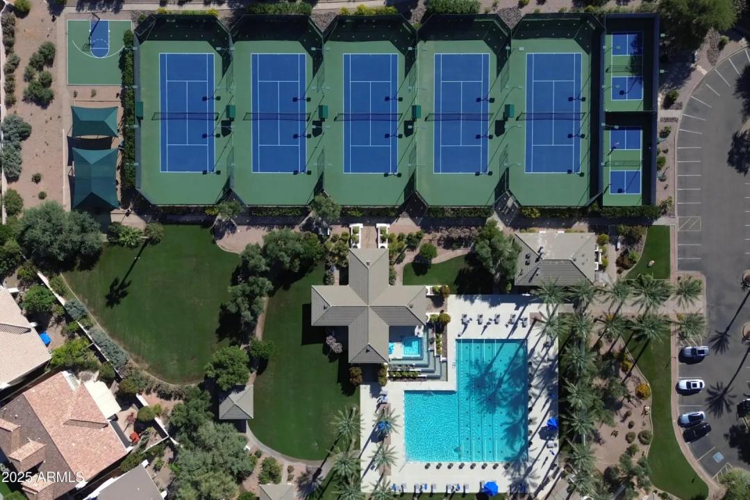 Real Estate Picture 28