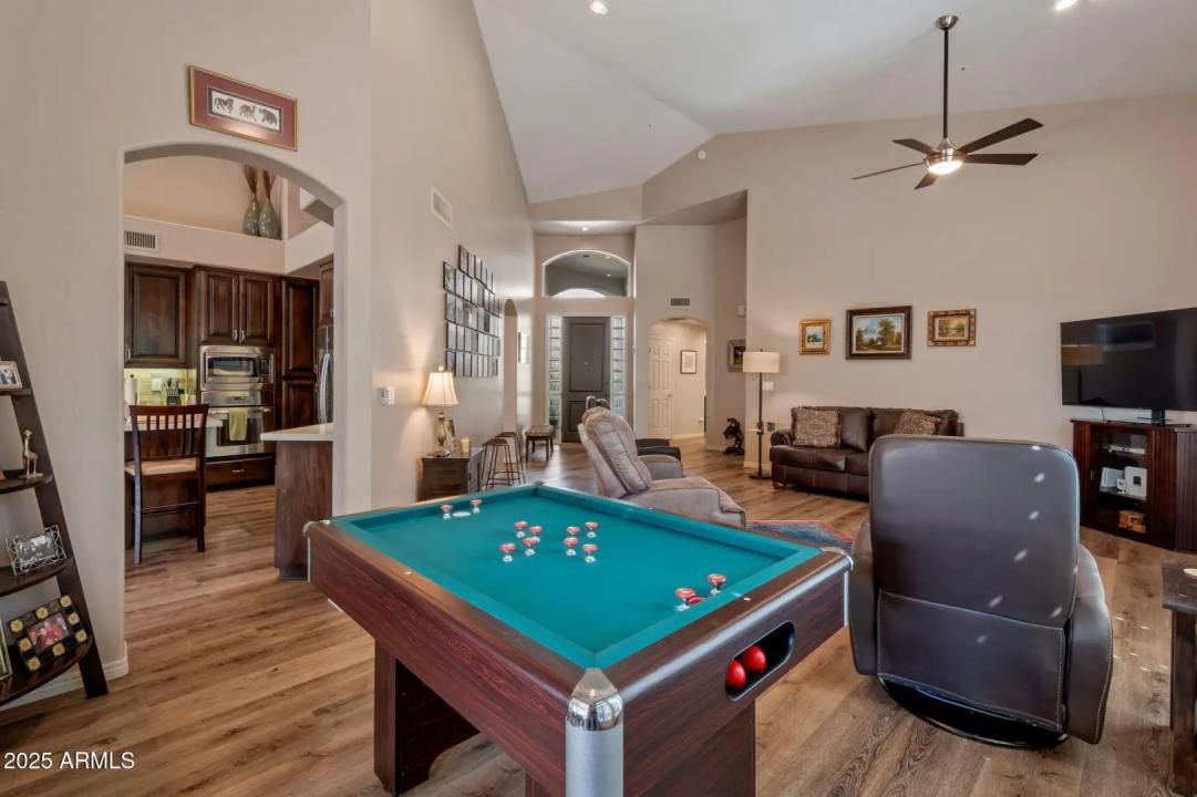 Real Estate Picture 10