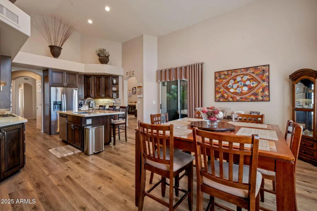 Real Estate Picture 8