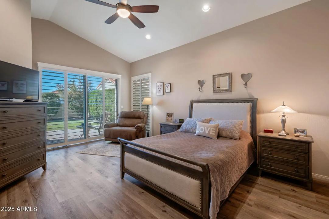 Real Estate Picture 15