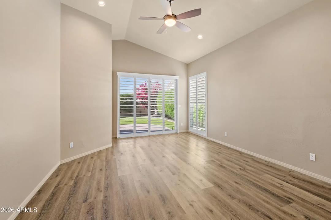 Real Estate Picture 16