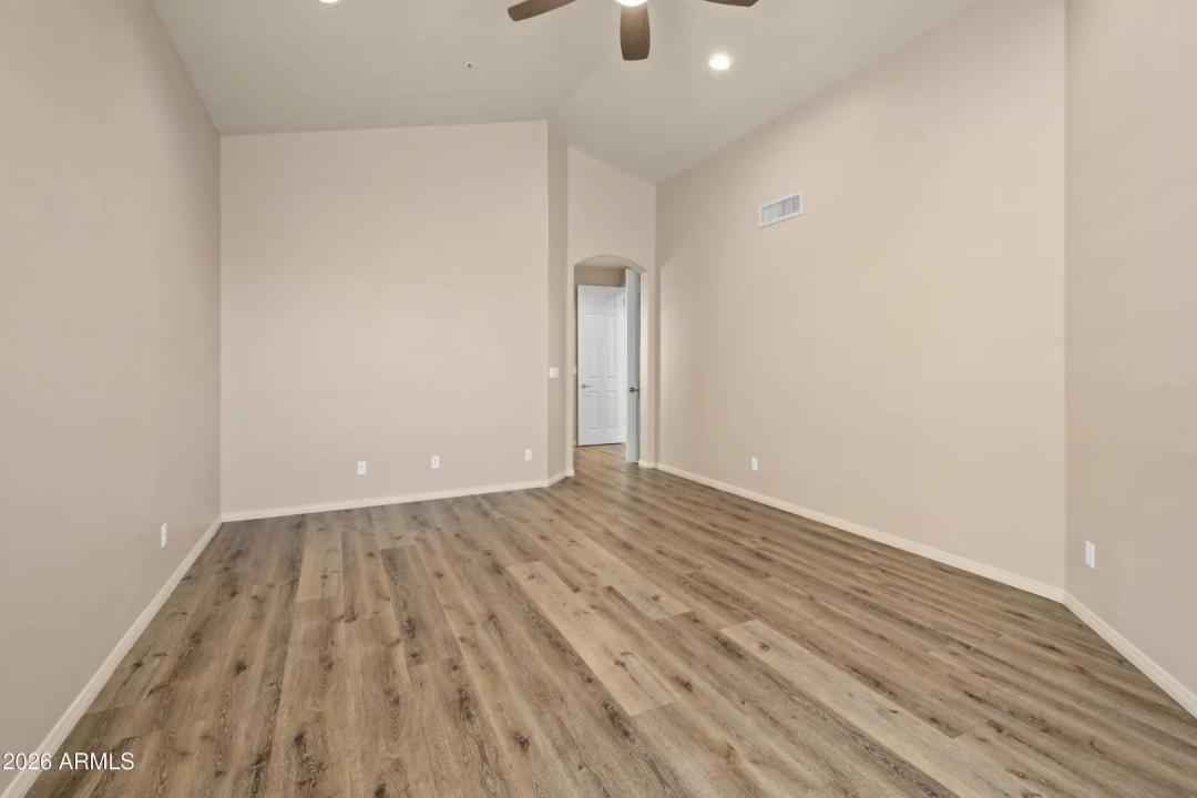 Real Estate Picture 19