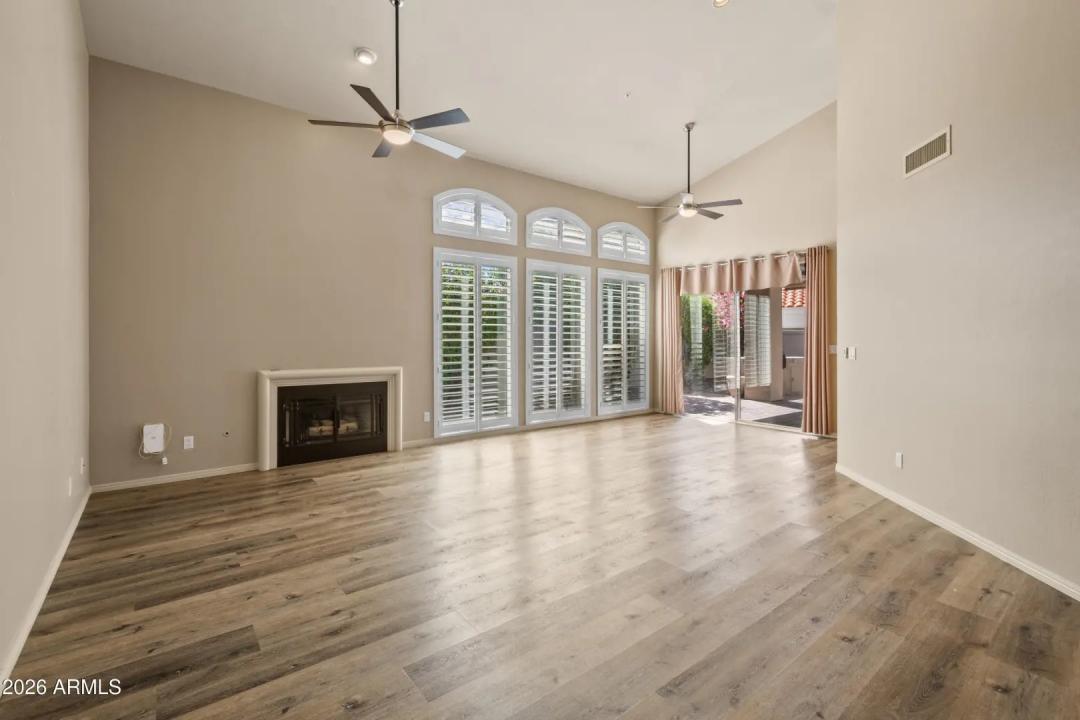 Real Estate Picture 6