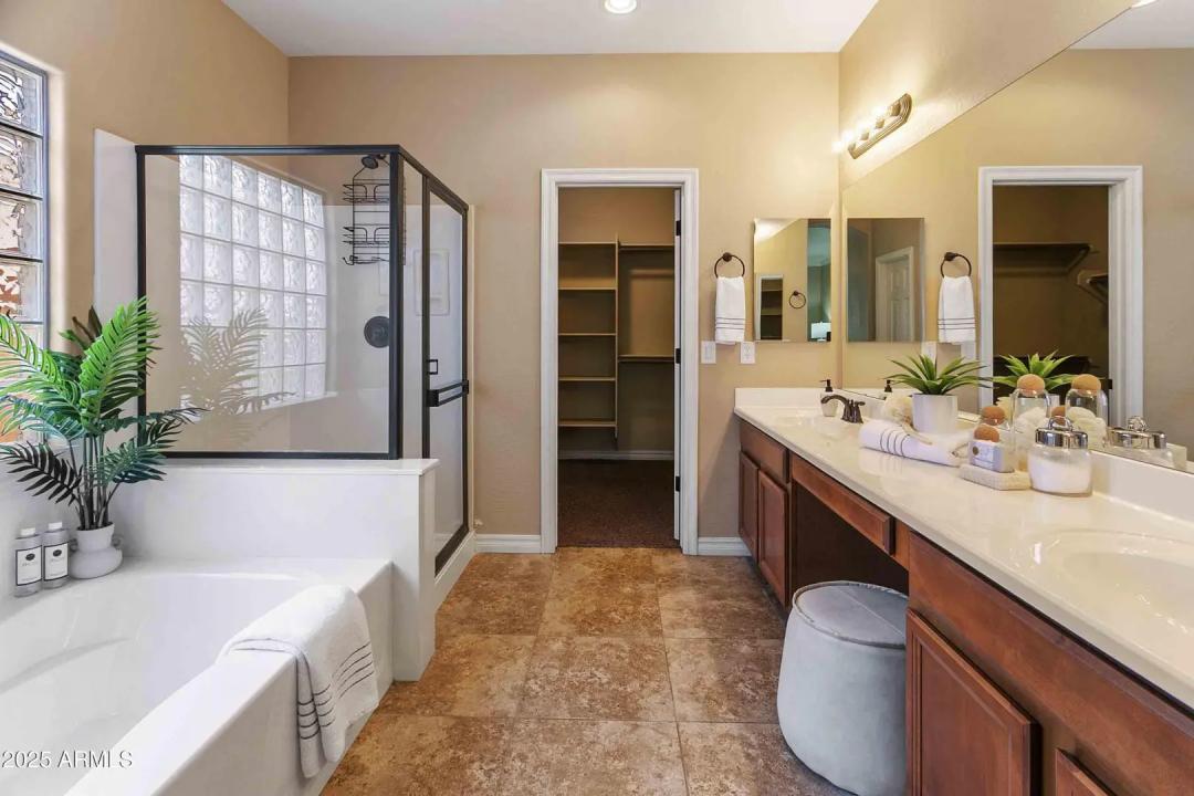 Real Estate Picture 9