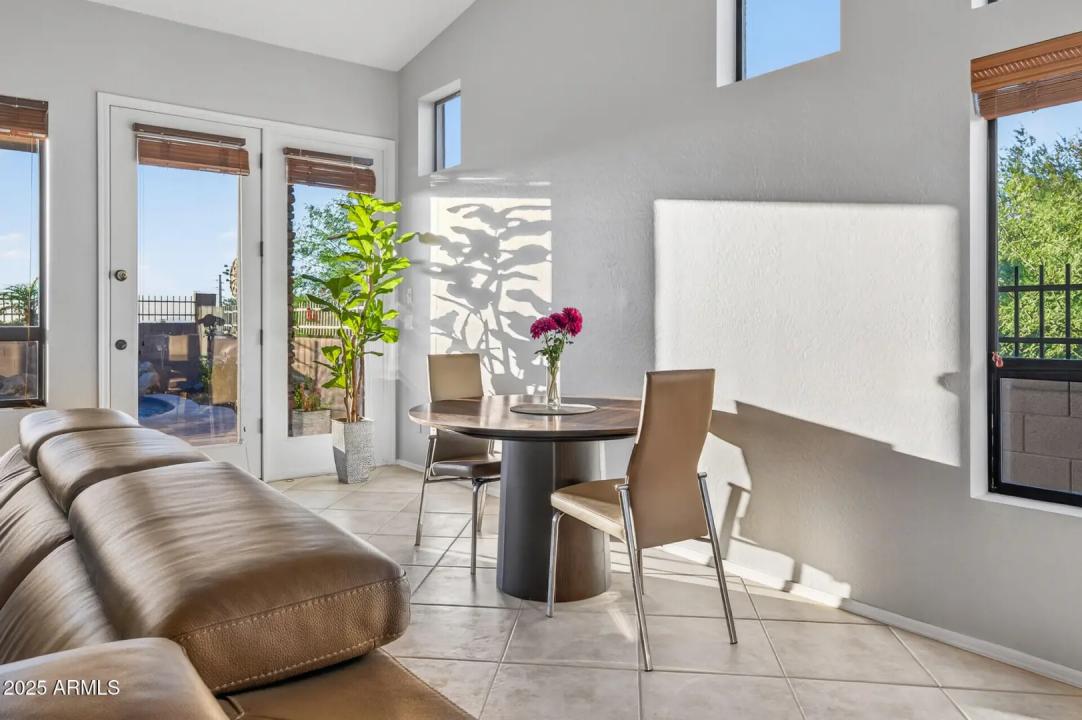 Real Estate Picture 24