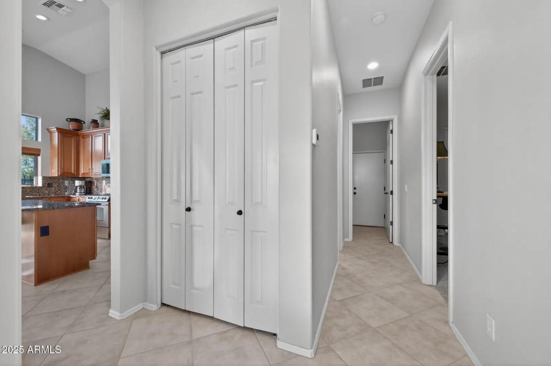 Real Estate Picture 26