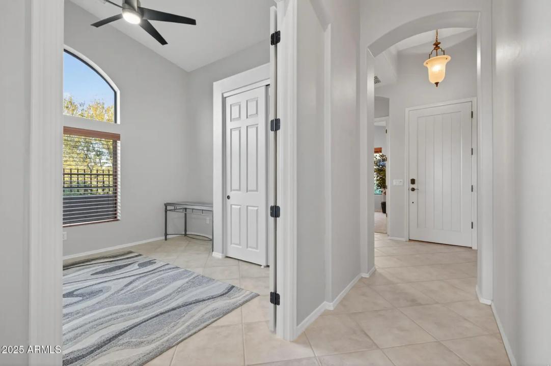 Real Estate Picture 13