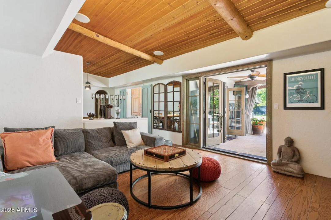 Real Estate Picture 20