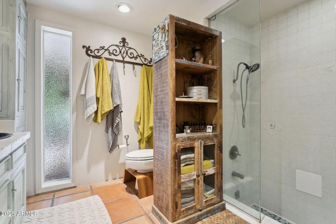 Real Estate Picture 27