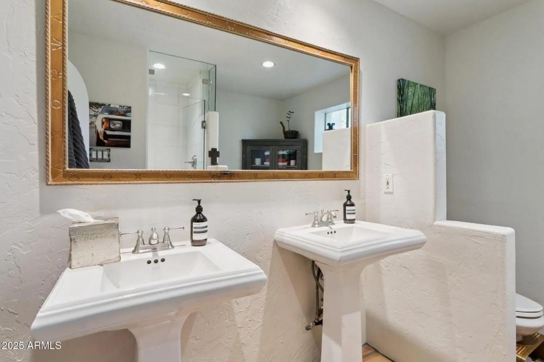 Real Estate Picture 33