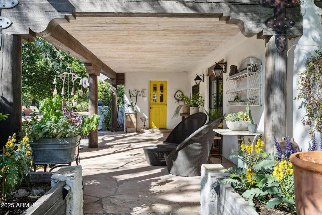 Real Estate Picture 25