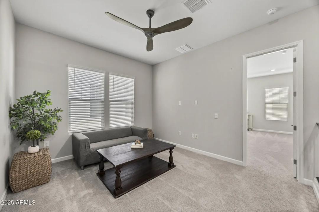 Real Estate Picture 14