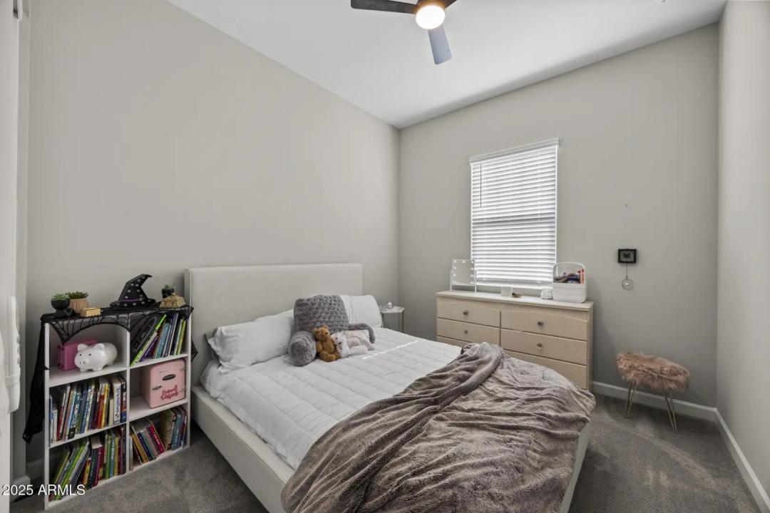 Real Estate Picture 22