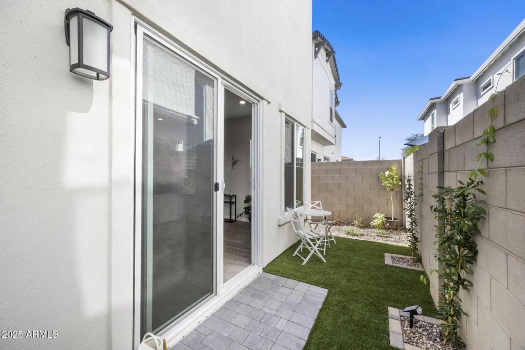 Real Estate Picture 25