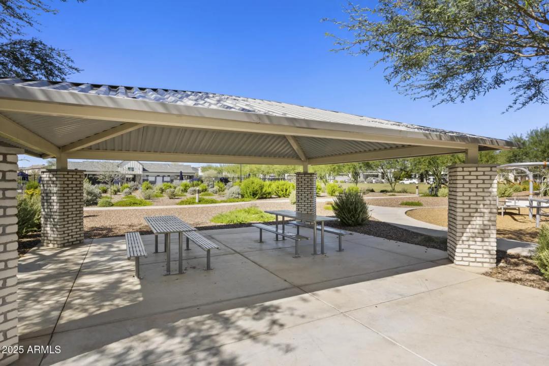 Real Estate Picture 29