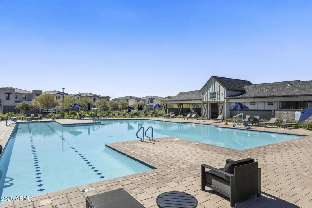 Real Estate Picture 30