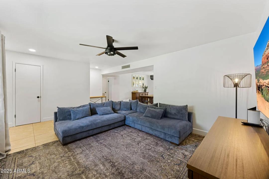 Real Estate Picture 6