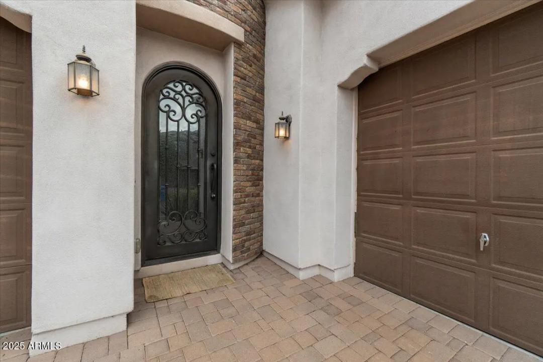 Real Estate Picture 4