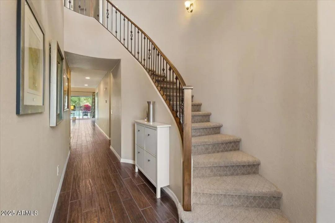 Real Estate Picture 5