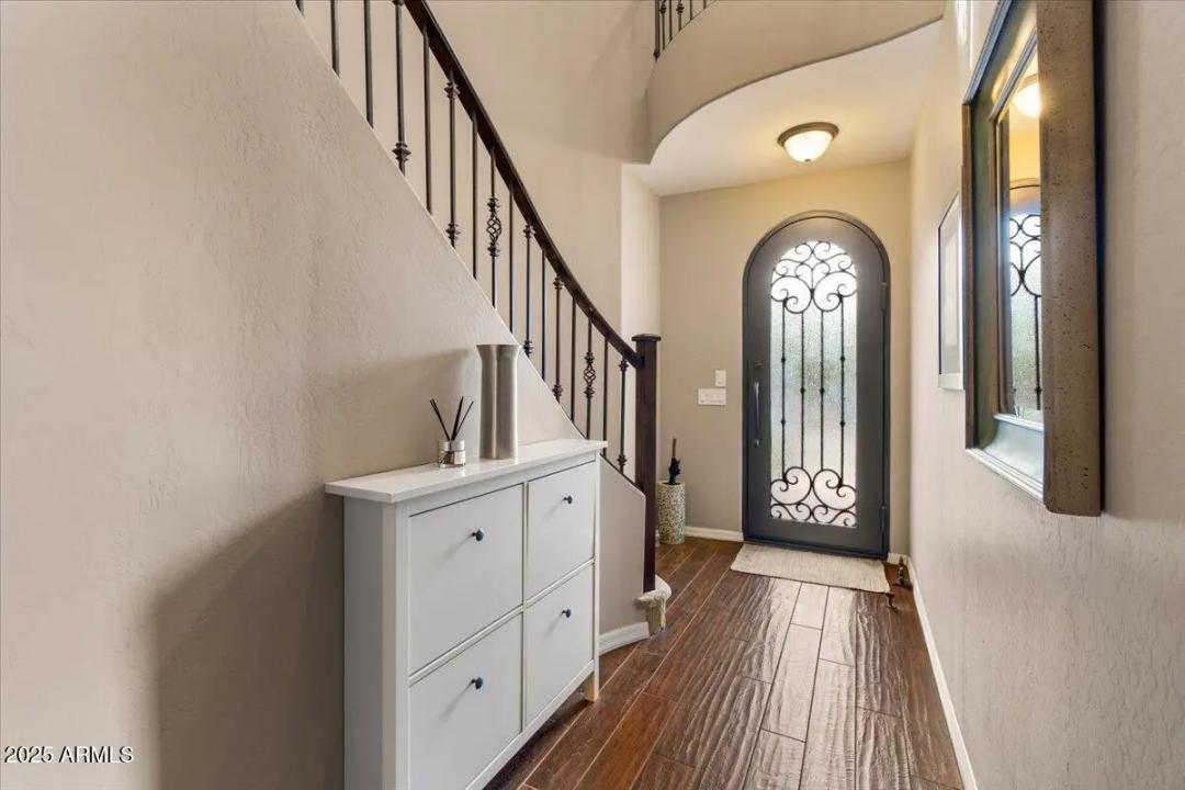 Real Estate Picture 6