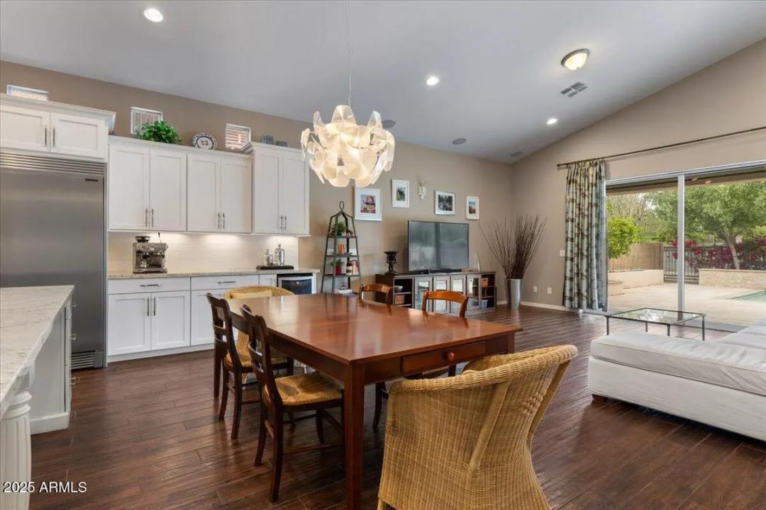 Real Estate Picture 15