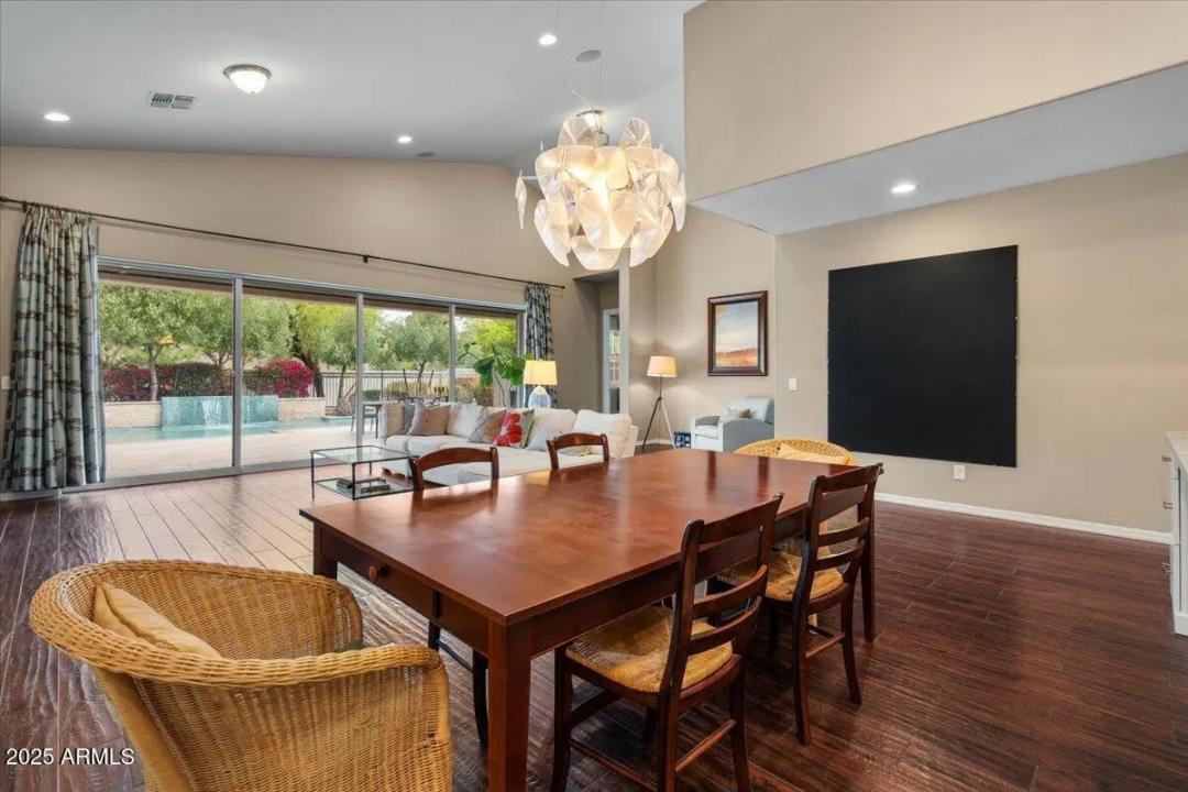 Real Estate Picture 16