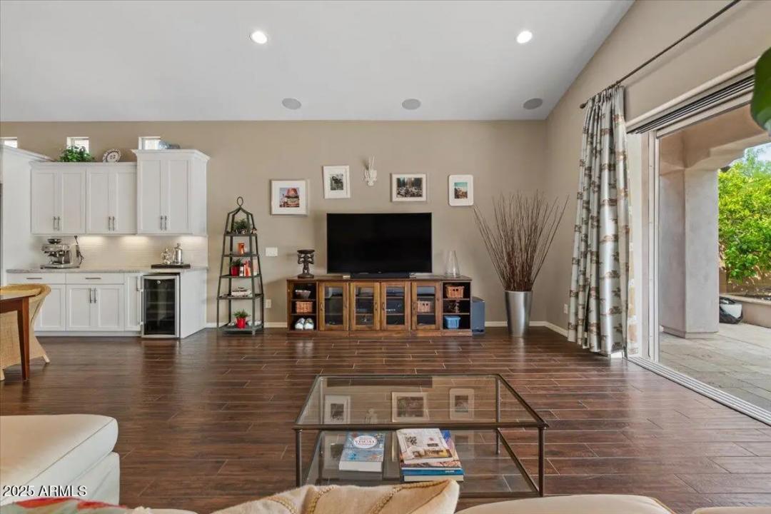 Real Estate Picture 19