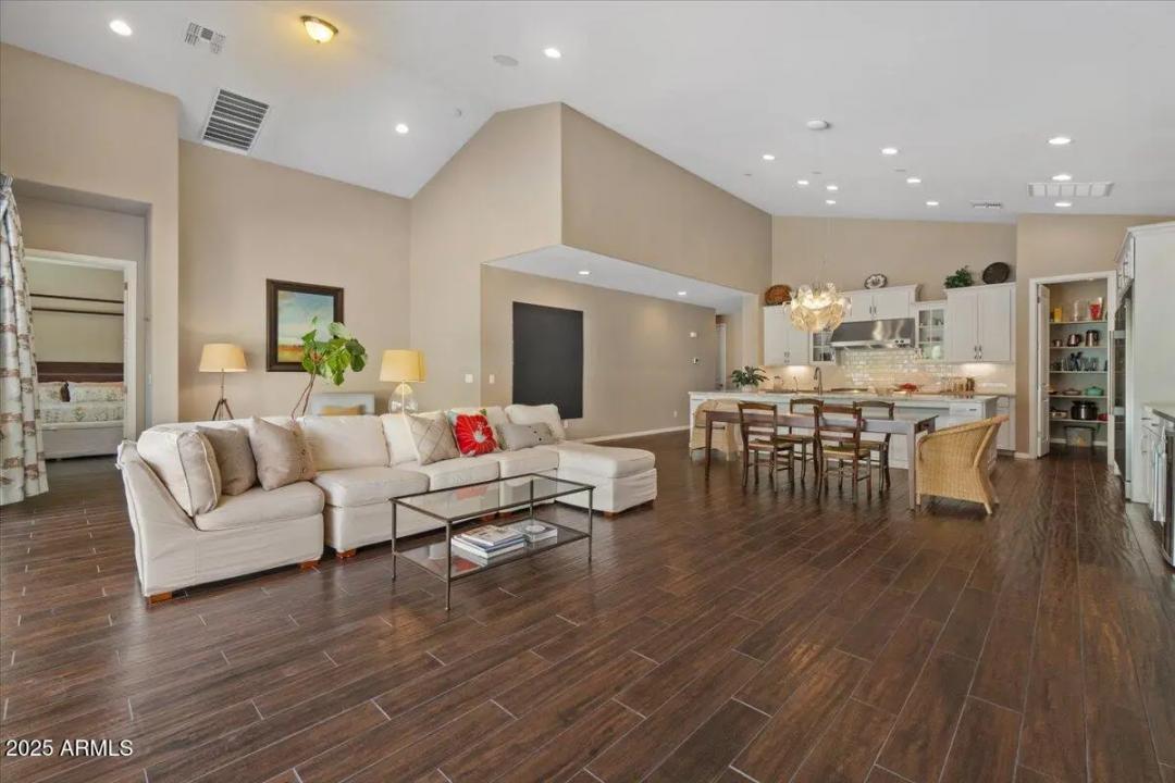 Real Estate Picture 21