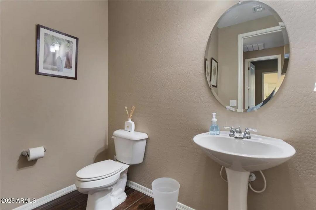 Real Estate Picture 23