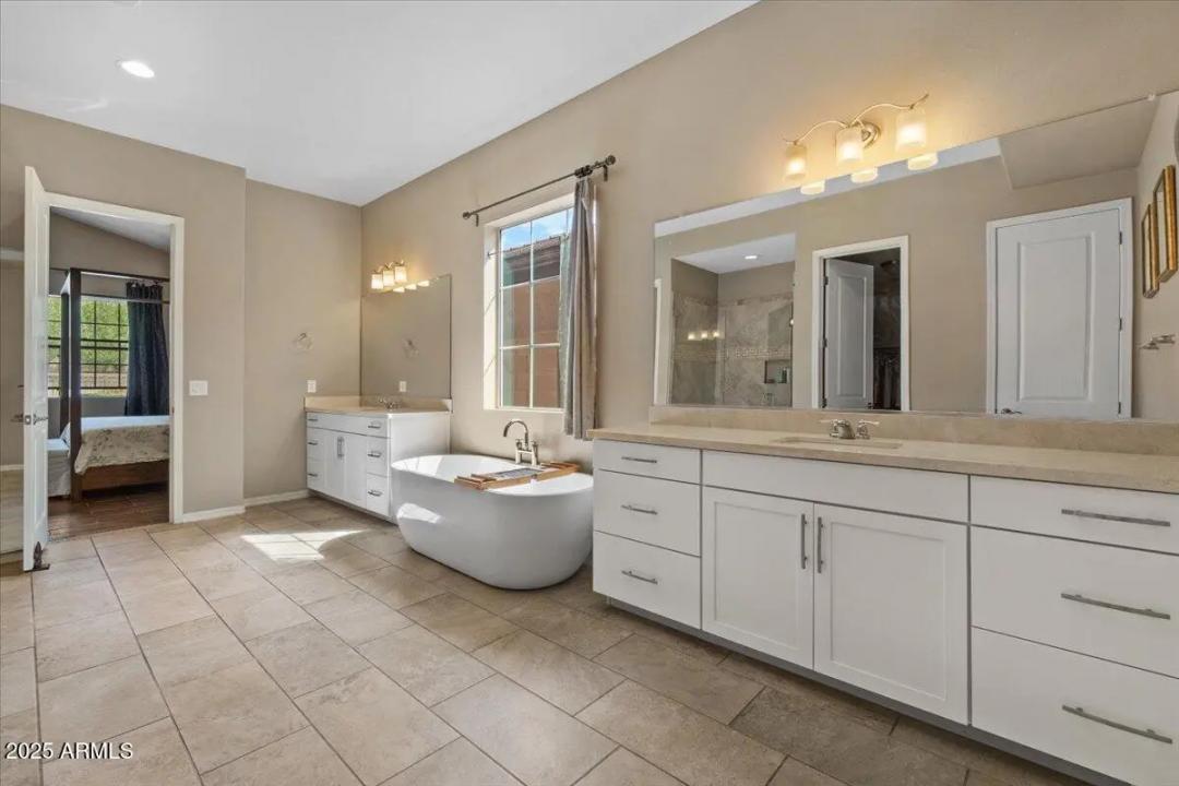 Real Estate Picture 28