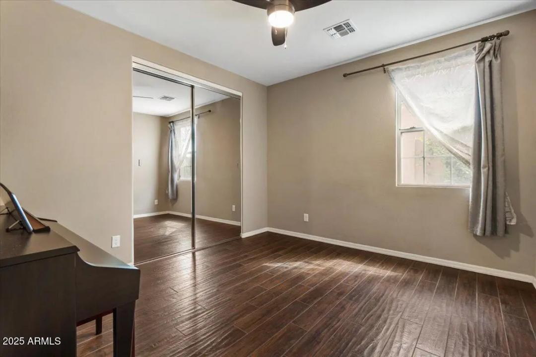 Real Estate Picture 32