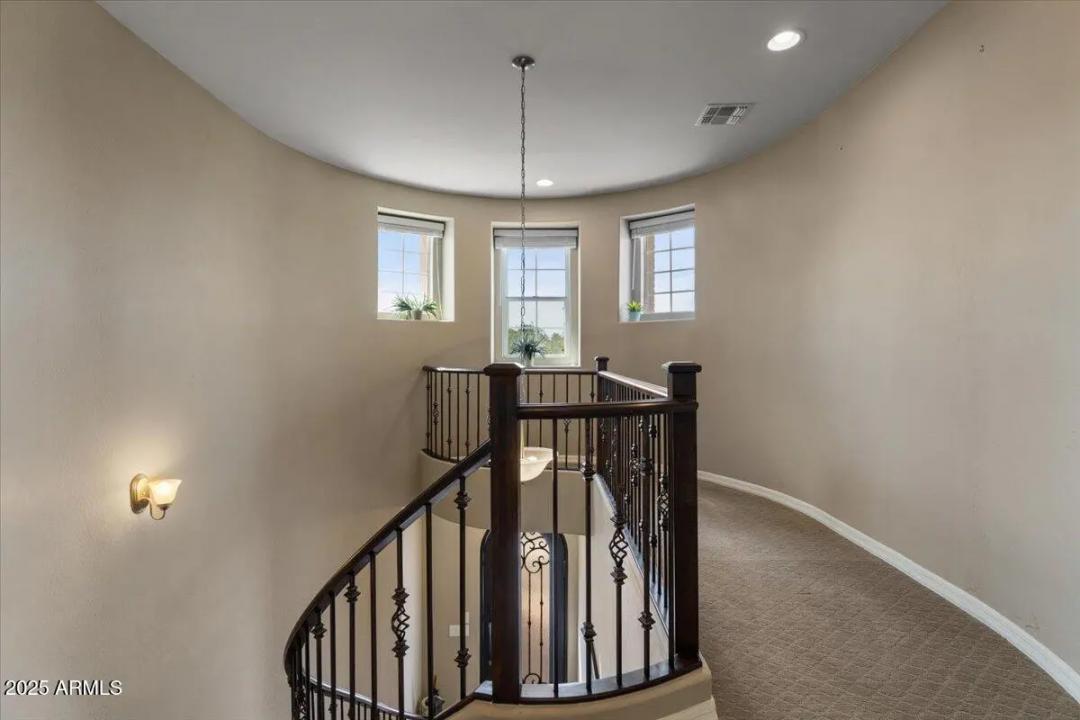 Real Estate Picture 38