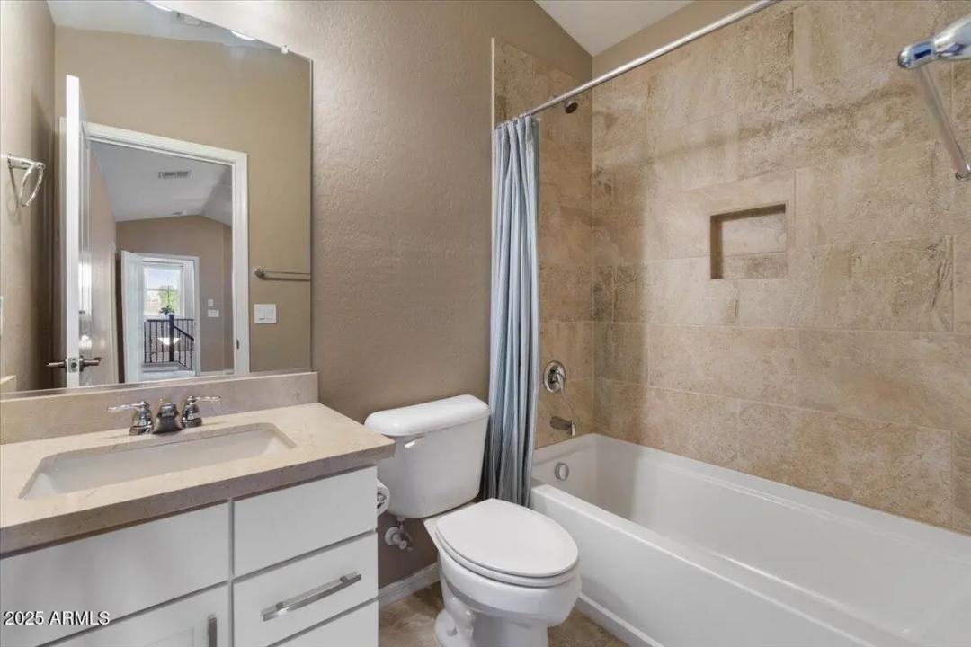 Real Estate Picture 43