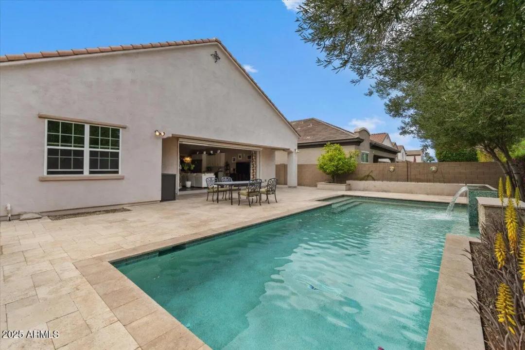 Real Estate Picture 50